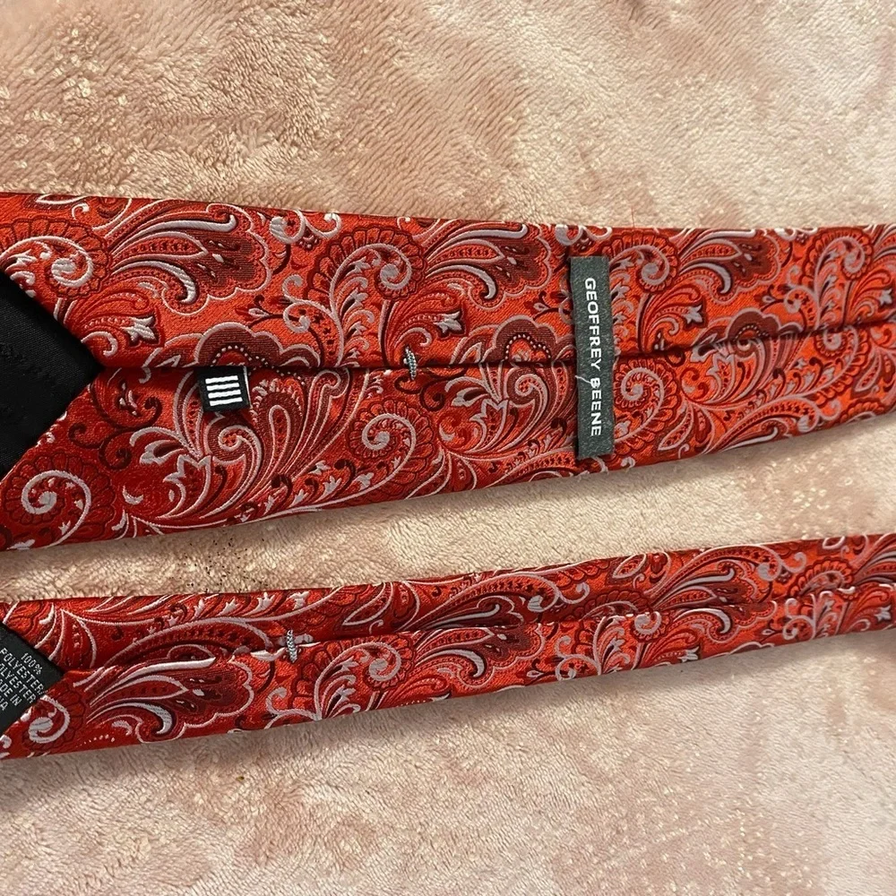Geoffrey Beene Red Paisley Tie